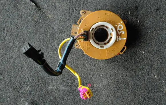Fiat 500L Airbag slip ring squib (SRS ring)