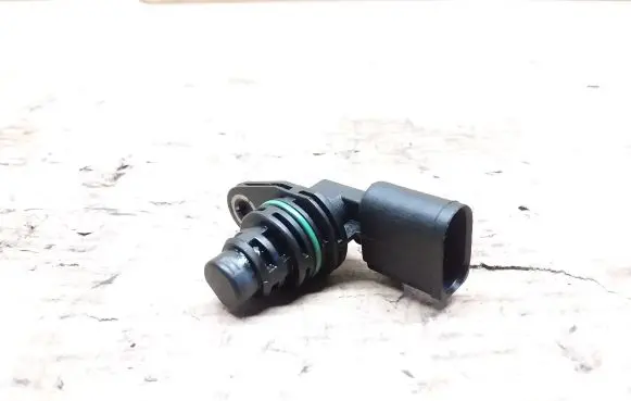 Skoda Fabia Mk3 (NJ) Camshaft position sensor 030907601E