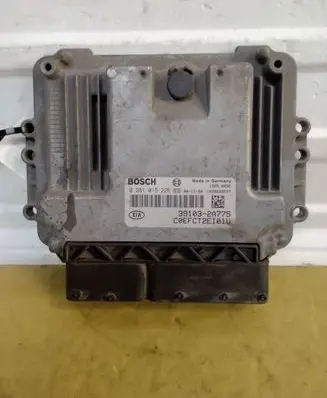 KIA Ceed Engine control unit/module 391032A775 C0EFCT2EI01U 0281015226