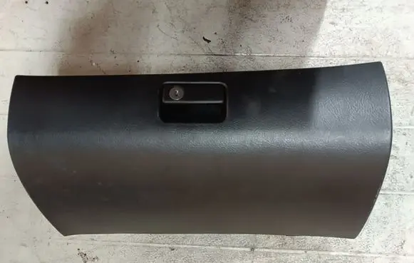 Toyota Avensis T250 Glove box 55550