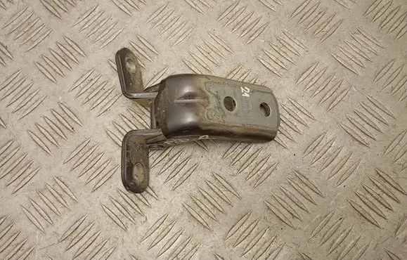 Hyundai Ioniq Front door lower hinge A046057