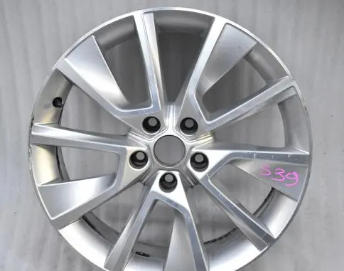 Skoda Yeti (5L) R18 alloy rim 