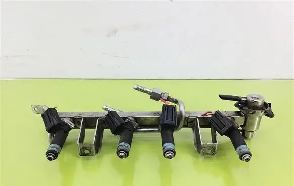 Audi A4 S4 B6 8E 8H Fuel main line pipe 