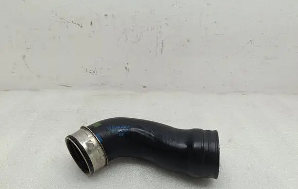 Intercooler hose/pipe