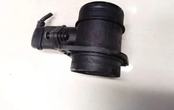 Volkswagen Golf V Mass air flow meter 0281002531 038906481B
