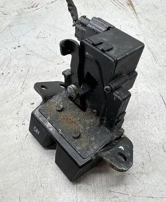KIA Ceed Loading door lock 812301H000