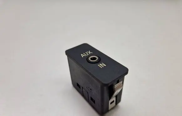 BMW X3 E83 AUX in-socket connector 6930561