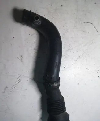 Volvo XC70 Turbo air intake inlet pipe/hose 30714480