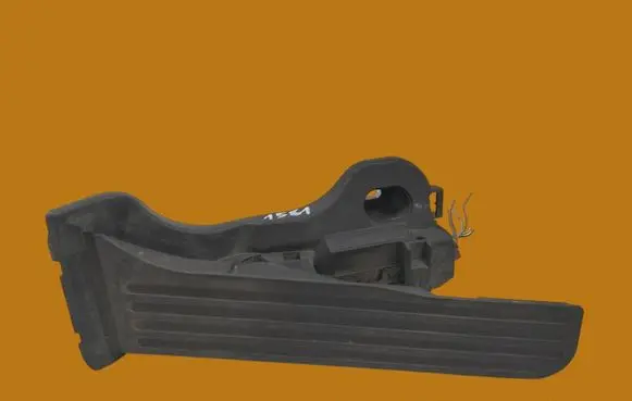 Volkswagen PASSAT B8 Accelerator throttle pedal 1K1723503AR