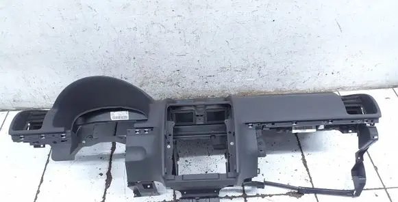 Volkswagen Touran I Dashboard 1T1857067
