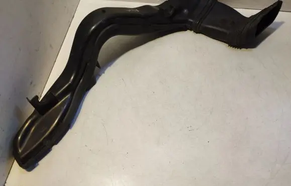 Ford Focus Air intake duct part 7M519E635 76899629