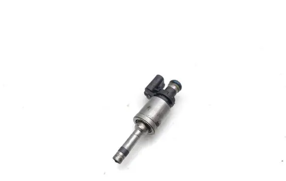 Ford Focus Fuel injector CM5G-9F593-FA