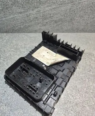 Volkswagen Tiguan Fuse module 1K0937800BF 0827430286