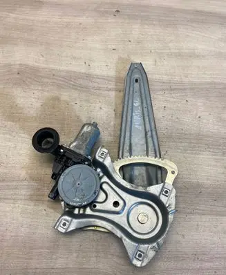 Toyota Auris E180 Rear door window regulator with motor 857100d100
