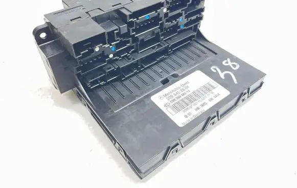 Mercedes-Benz CLK A209 C209 Fuse module 2095452801 5DK00848514