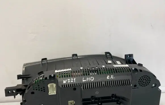 Mercedes-Benz S W221 Speedometer (instrument cluster) 1036905326