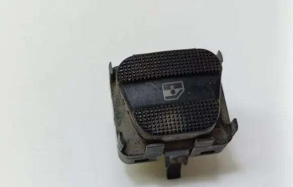 Volkswagen Golf III Electric window control switch 1H0959855C