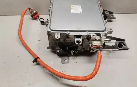 Mitsubishi Outlander Voltage converter inverter W005T70271 W309B18771