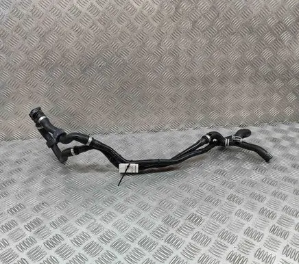 Volvo XC40 Engine coolant pipe/hose 32138736