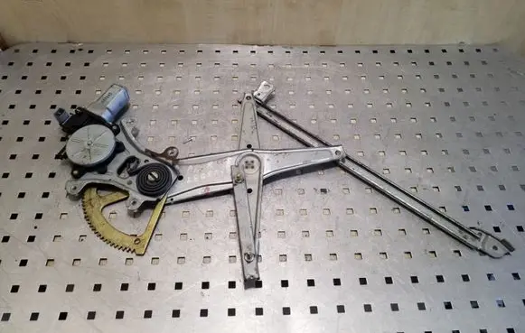 Subaru Legacy Front door window regulator with motor