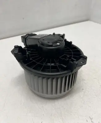 Toyota Verso-S Heater fan/blower
