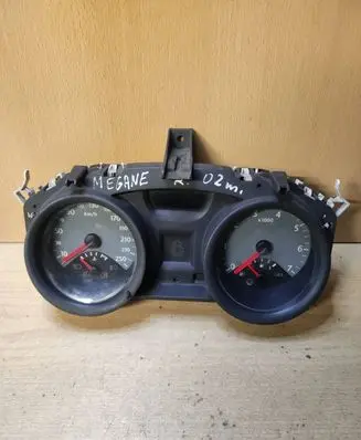 Renault Megane II Speedometer (instrument cluster) 8200074316 35110419 RAAC404ZWA