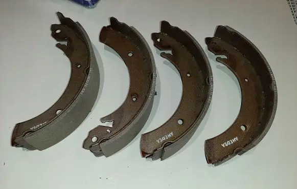 Hyundai Galloper Handbrake/parking brake pads 5831544020S