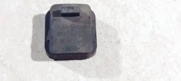 Radiator mount bracket