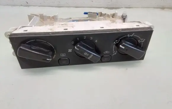 Mitsubishi Space Star Climate control unit MR262492