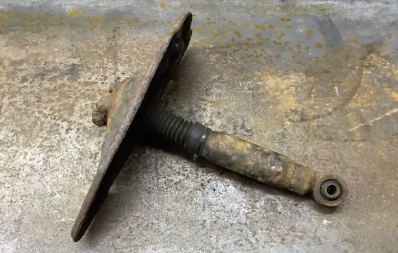Rear shock absorber/damper