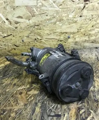 Ford C-MAX I Air conditioning (A/C) compressor (pump)