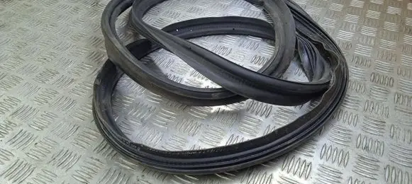 Mercedes-Benz GLC X253 C253 Seal rubber (tailgate) A2537400078