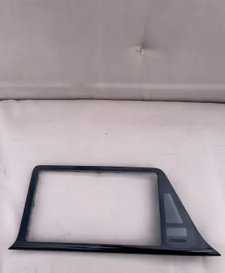 Radio/GPS head unit trim
