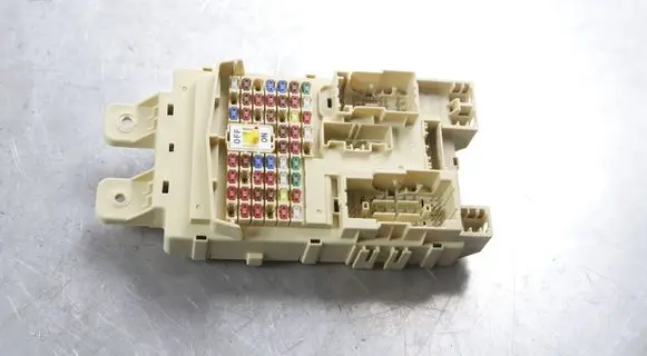 Hyundai Ioniq Fuse module 91950-G2076