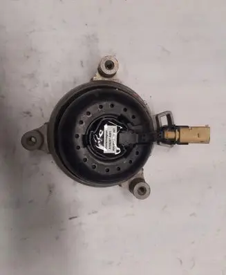 Engine mount bracket