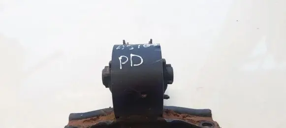 Mitsubishi Outlander Engine mount bracket