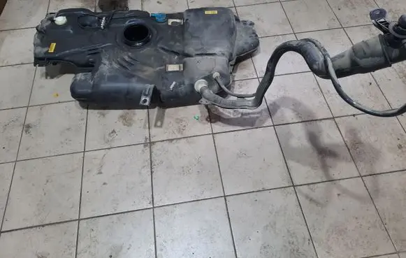 Citroen C4 Grand Picasso Fuel tank 4050402