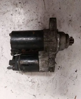 Volkswagen Polo Starter motor 1005831281