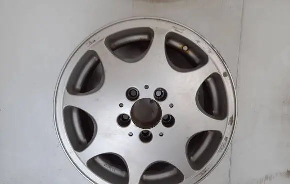 Mercedes-Benz E W124 R16 alloy rim XCV1