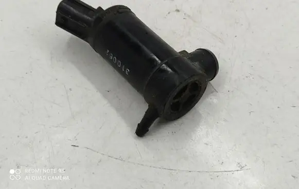 Subaru Legacy Windscreen/windshield washer pump