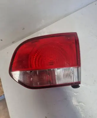 Volkswagen Golf VI Tailgate rear/tail lights 89090386R 1K0945108