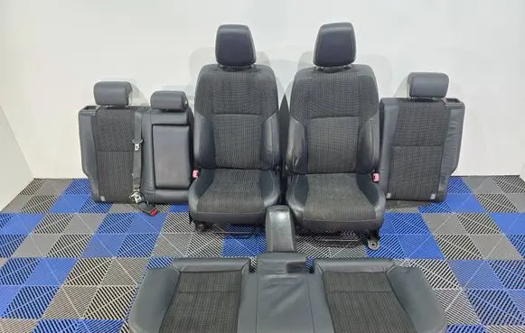 Toyota Auris E180 Seat set 29999