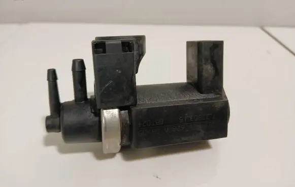 Audi A8 S8 D3 4E Turbo solenoid valve 059906628A 05T024 72290315