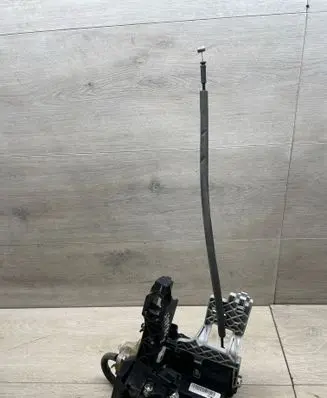 KIA Sportage Front door lock