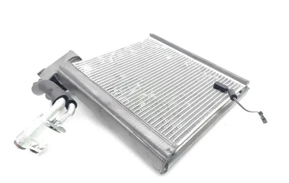 BMW i8 Heater blower radiator 