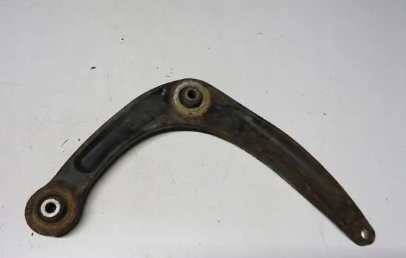 Peugeot 508 Front control arm 9686944310
