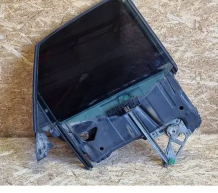 Audi 100 S4 C4 Rear door window/glass frame 