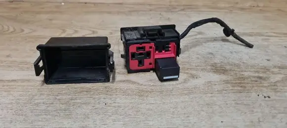 Volvo V70 Other relay 6G9T14B192AA