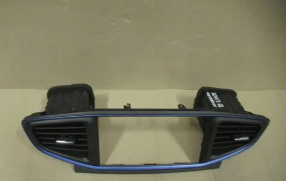 Hyundai Ioniq Dash center air vent grill