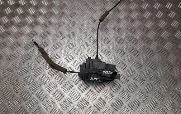 Renault Master III Front door lock 805020009R